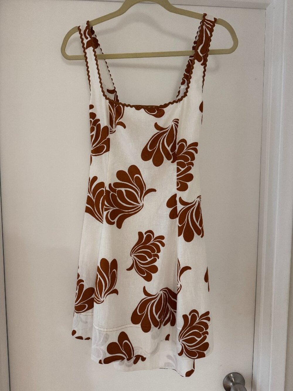 Kivari Inza Linen Blend Mini Dress Rick-Rack Trim Shell Motif Back Cut Out Sz 4